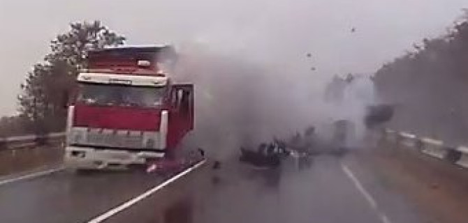 На Кубани в ДТП с КАМАЗом погиб водитель ВАЗа