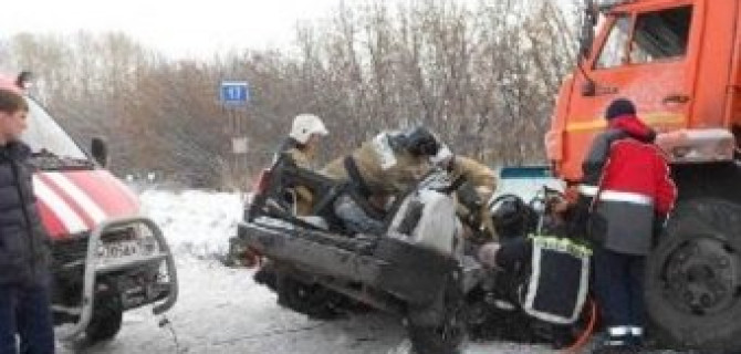 В массовом ДТП в Чечне погибли два человека