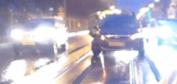 ДТП с участием двух автомобилей перекрыло движение по Лесному проспекту