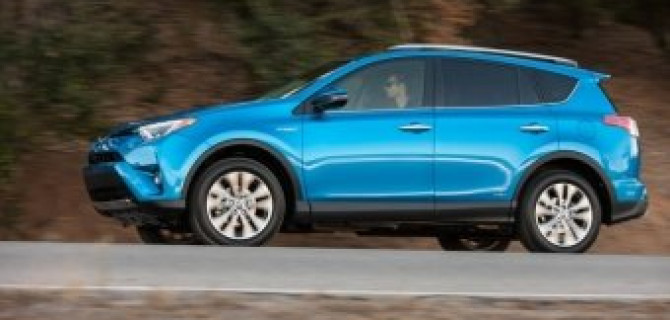 Новая модификация Toyota Rav4 2016 HIBRID составит от 10 до 15 процентов общих продаж. 