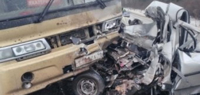 Возле Ачита в ДТП с автобусом погиб человек