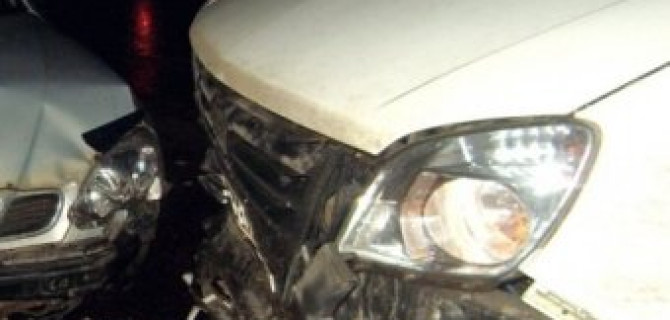 Под Ярославлем столкнулиьс шесть автомобилей и автобус