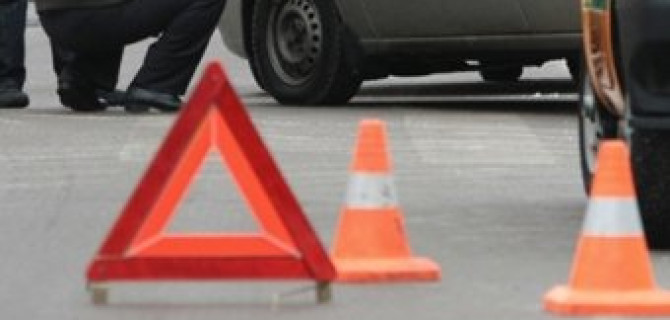 В Москве в ДТП с маршруткой пострадали три человека