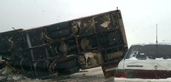 В Ивановской области перевернулся автобус с 35 пассажирами