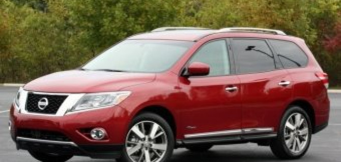 Стали известны американские цены на новый Nissan Pathfinder