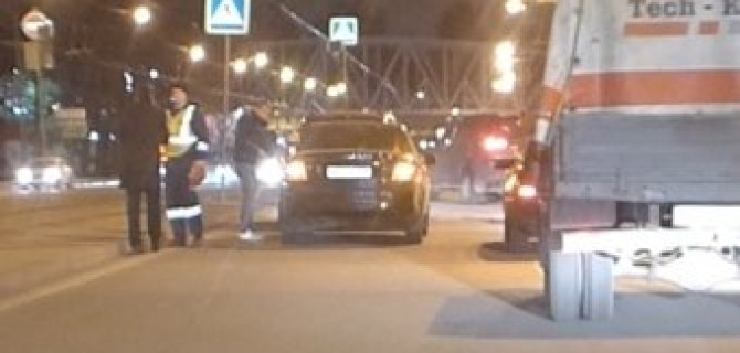 Торопливый "Форд Фокус" врезался в Suzuki на Лесном проспекте