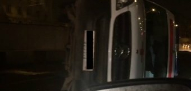 На севере Москвы перевернулась «скорая помощь»