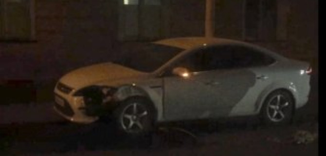 Два кроссовера и седан Ford Mondeo попали в ДТП на Академика Лебедева