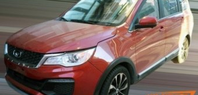 В Китае замечен новый Chery Cowin V3