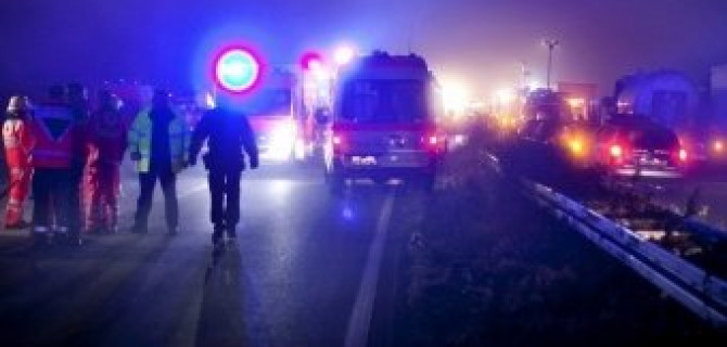 В новогоднюю ночь в Германии 66 человек пострадали и один погиб в массовом ДТП