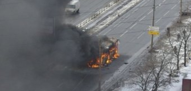 На Бухарестской улице выгорел пассажирский автобус