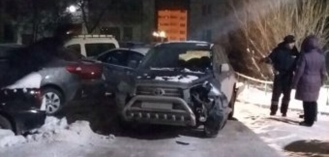 В Тюмени пьяный школьник разбил 7 автомобилей