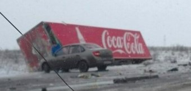 В ДТП с фурами под Ростовом погибли два человека