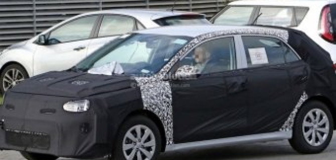 KIA начали тесты обновленного хэтчбека Rio 2017