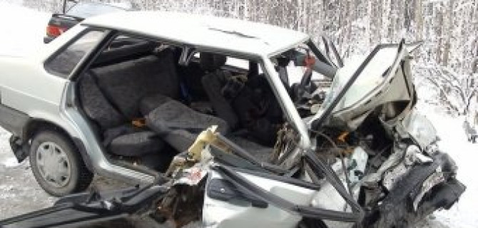 В Свердловской области в ДТП с двумя ВАЗами погибли три человека