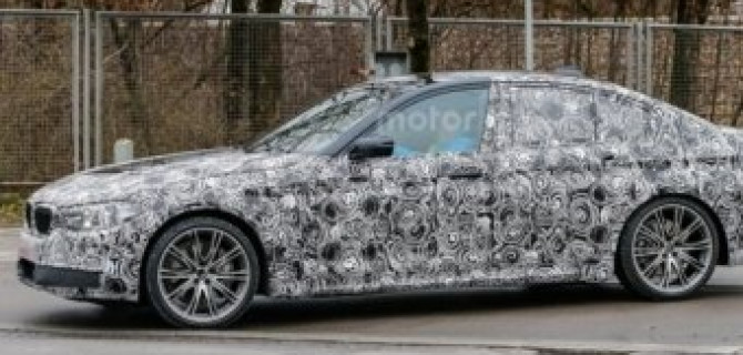 Новый BMW 5-Series заснят на тестах