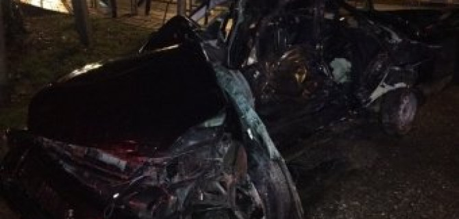 В Сочи в ДТП на мокрой дороге погибли два человека