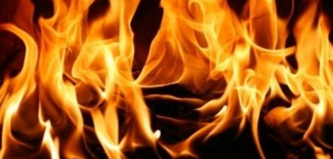 Под Саратовом после ДТП три человека сгорели в автомобиле