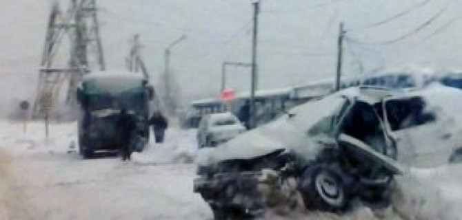 В Тихвине в ДТП погиб водитель Ford