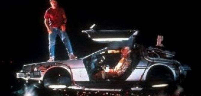 Легендарный DeLorean из «Назад в будущее» вернется в продажу