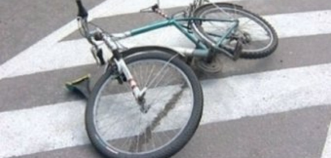 8-летний велосипедист был сбит в Петербурге