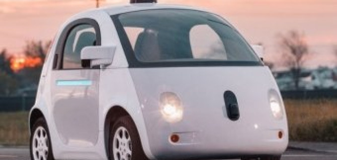 Департамент автотранспорта Калифорнии выпустил проект документа, позволяющий жителям штата ездить на машинах с самоуправлением. 