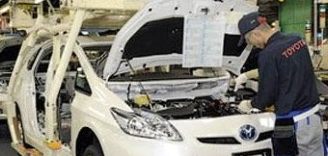 Toyota остановили производство из-за нехватки стали