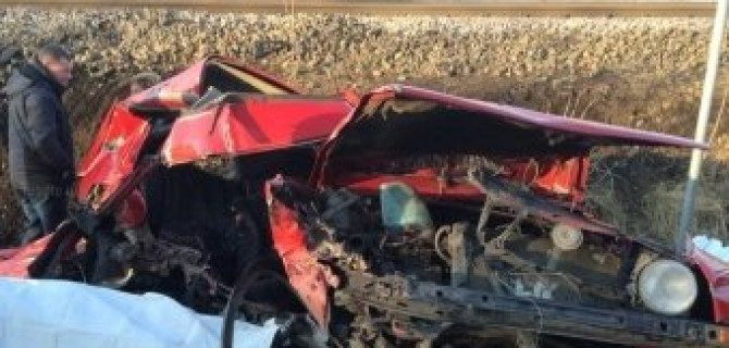 Под Калининградом поезд протаранил Volkswagen: есть погибшие