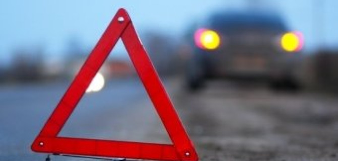 В Москве погиб водитель, врезавшись в столб