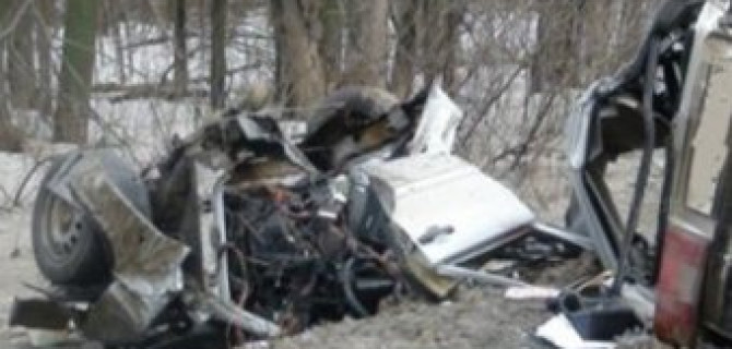 На трассе Москва-Челябинск погиб водитель ВАЗа