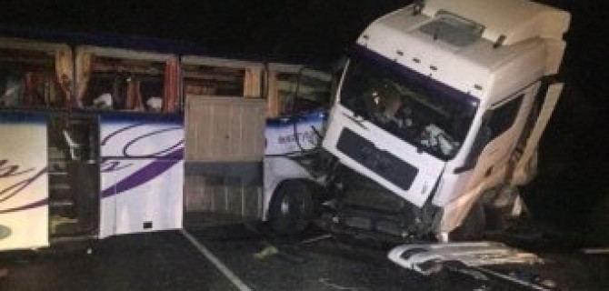 На Ставрополье в ДТП с автобусом погибли четыре человека