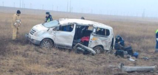 В Ростовской области в ДТП с микроавтобусом погибла женщина