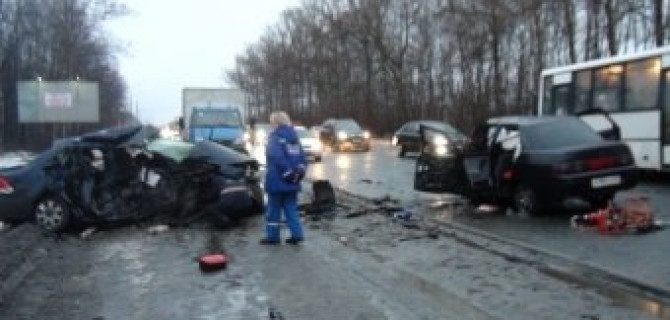 Под Рязанью на трассе М-5 в ДТП погибли пять человек