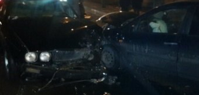 В Калуге водитель Jaguar сбежал с места ДТП