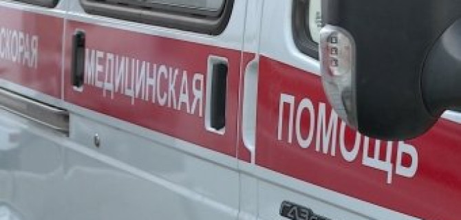 В Петербурге автоледи сбила коляску с младенцем на переходе