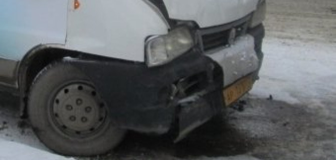 В Тюмени в карету «скорой помощи», приехавшей на ДТП, врезался автобус