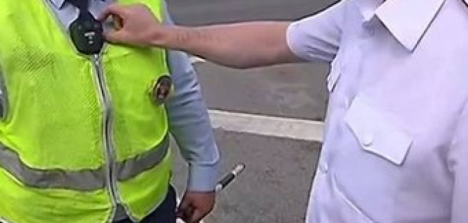 Столичные полицейские будут пользоваться самыми маленькими портативными видеорегистраторами в мире