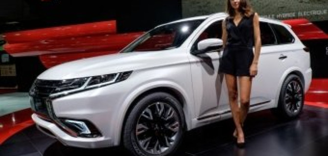В Нью-Йорке прошла презентация нового кроссовера Mitsubishi Outlander PHEV