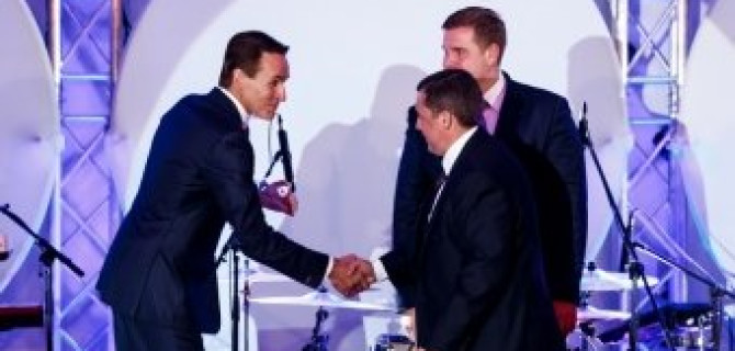 Руководитель сервиса «Фольксваген Центр Подольск» получил награду от «Фольксваген Груп РУС»