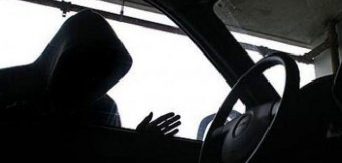 В Петербурге только что купленный Infiniti угнали прямо с площадки ГИБДД