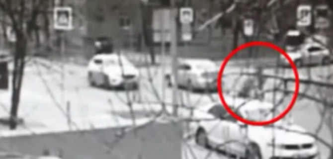 В Москве Mazda не заметила женщину с коляской на пешеходном переходе