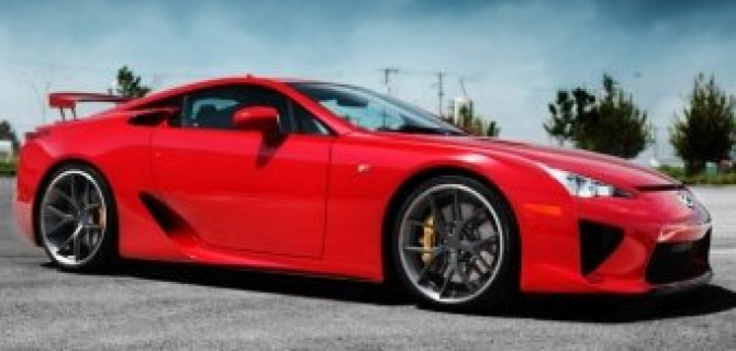 Lexus работает над вторым поколением суперкара LFA