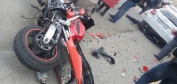 В Ростове автомобиль сбил мотоциклиста