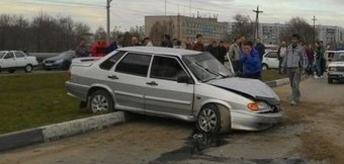 В Балакове водитель умер за рулем и устроил ДТП