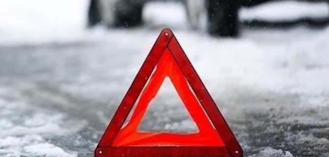 В Петербурге из-за снегопада случилось множество автоаварий