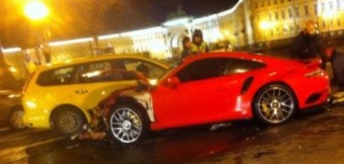 У Дворцовой площади произошло массовое ДТП