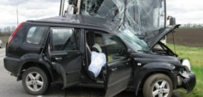 Под Тихорецком в лобовом ДТП с автобусом погиб человек