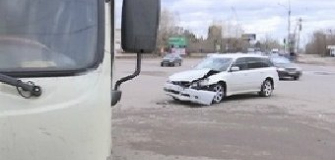 В Улан-Удэ по вине водителя маршрутки случилось ДТП