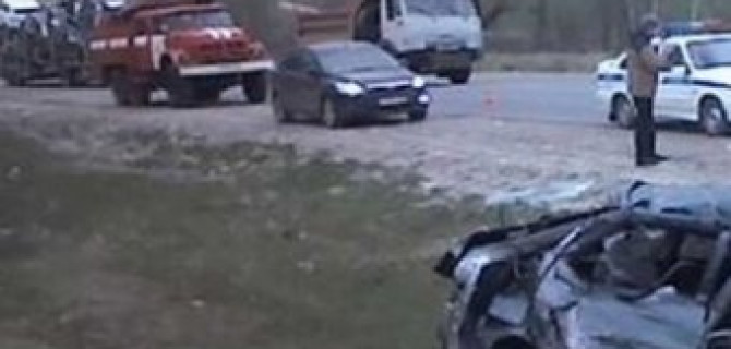 В Шиловском районе в ДТП с микроавтобусом погиб человек