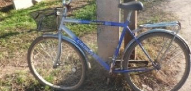 В Любиме в ДТП со скутером погиб велосипедист